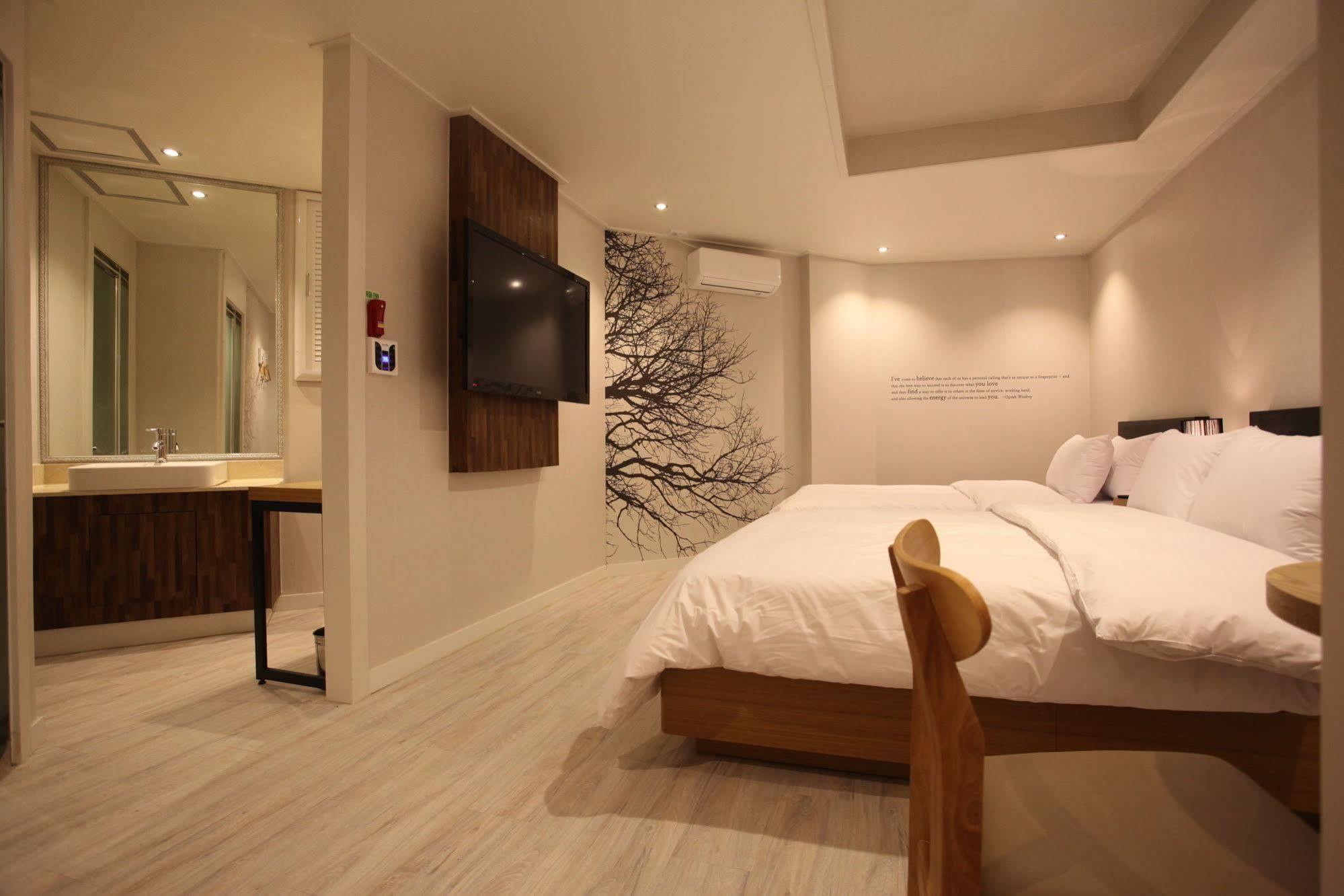 New Suwon Hotel Dış mekan fotoğraf
