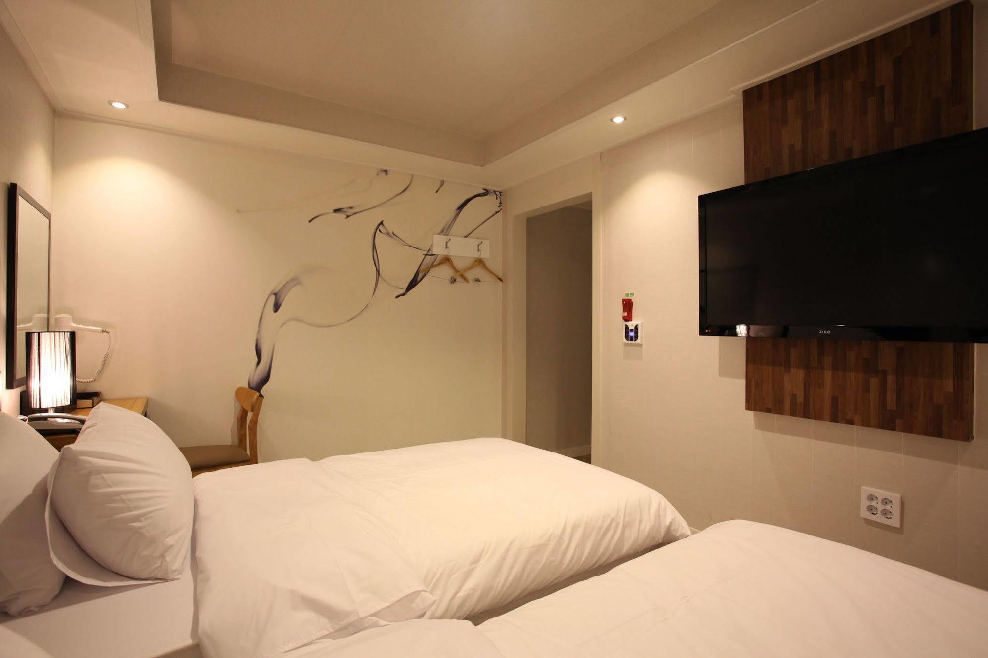 New Suwon Hotel Dış mekan fotoğraf
